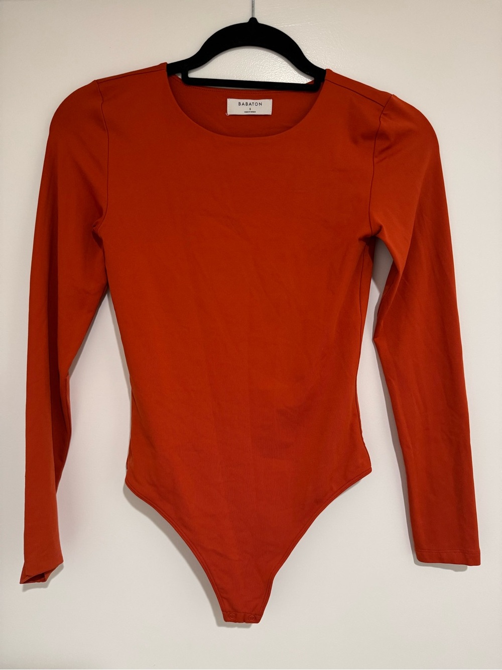 Babaton Aritzia Original Contour Prosperity Crew Bodysuit Burnt Orange Small